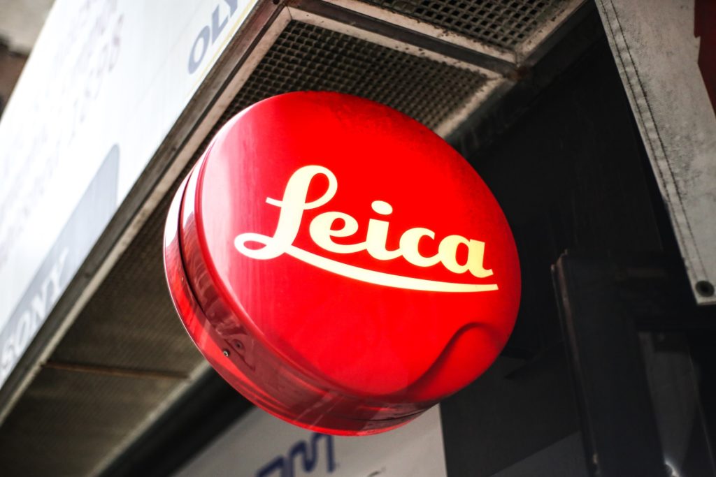 creating effective logo example from leica
